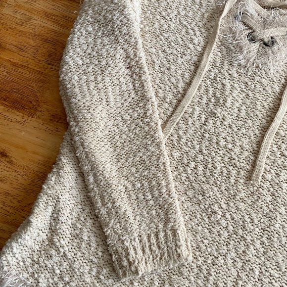 V Neck Tie Front Soft Tunic Sweater with Eyelash Trim by Ethyl Sz S - Picture 11 of 11